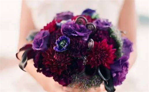 2029年农历四月廿三结婚好吗 办喜事吉利吗