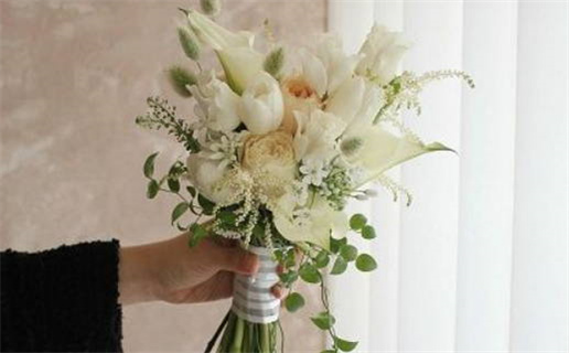 2028年08月25日结婚日子如何 办喜事吉利吗