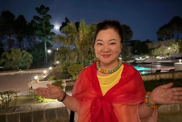 白冰冰7年做了16次试管婴儿 一心想把女儿生回来